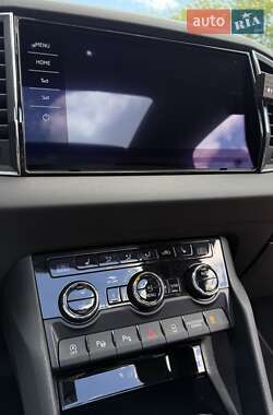 Внедорожник / Кроссовер Skoda Karoq 2017 в 