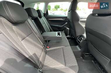 Внедорожник / Кроссовер Skoda Karoq 2022 в 