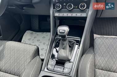 Внедорожник / Кроссовер Skoda Karoq 2022 в 
