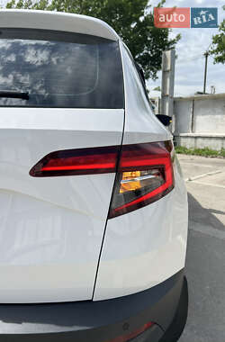 Внедорожник / Кроссовер Skoda Karoq 2022 в 