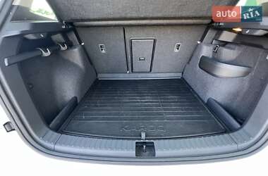 Внедорожник / Кроссовер Skoda Karoq 2023 в 