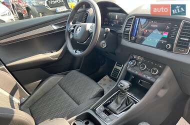 Внедорожник / Кроссовер Skoda Karoq 2023 в 