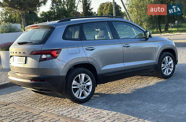 Внедорожник / Кроссовер Skoda Karoq 2021 в 