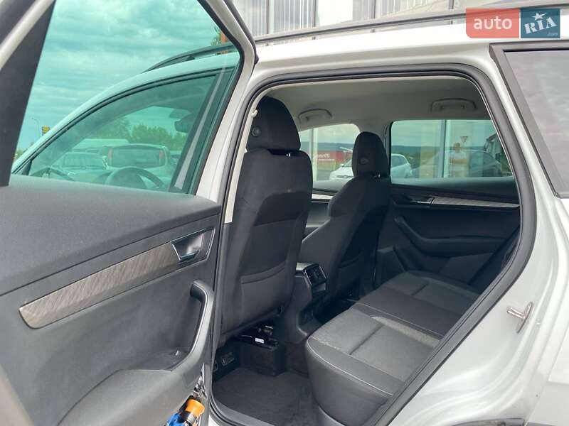 Позашляховик / Кросовер Skoda Karoq 2022 в Ужгороді