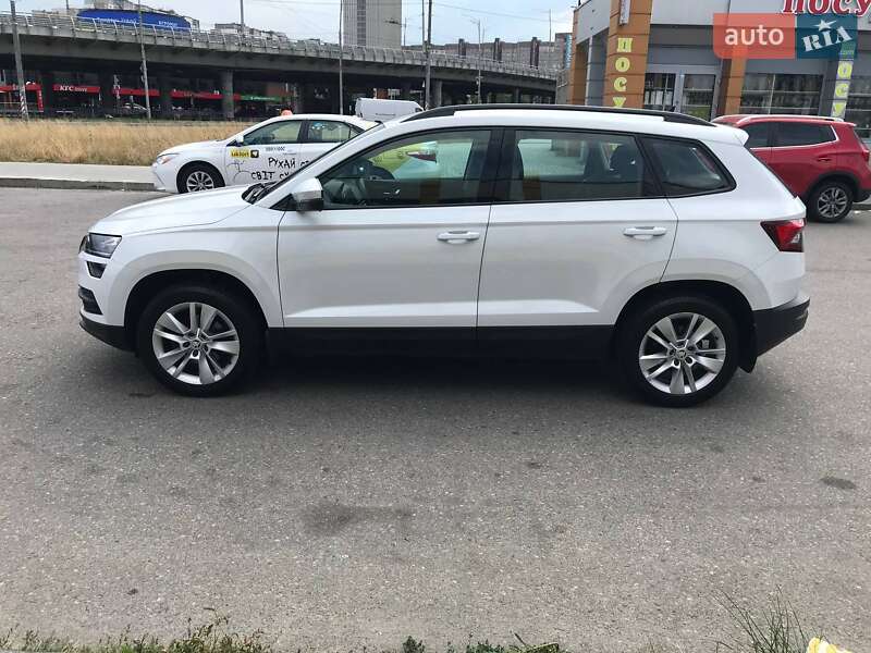 Позашляховик / Кросовер Skoda Karoq 2021 в Києві