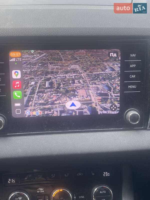 Позашляховик / Кросовер Skoda Karoq 2023 в Ужгороді