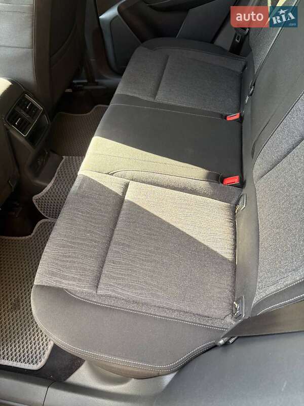 Позашляховик / Кросовер Skoda Karoq 2018 в Дніпрі фото 33 Позашляховик / Кросовер Skoda Karoq 2018 в Дніпрі