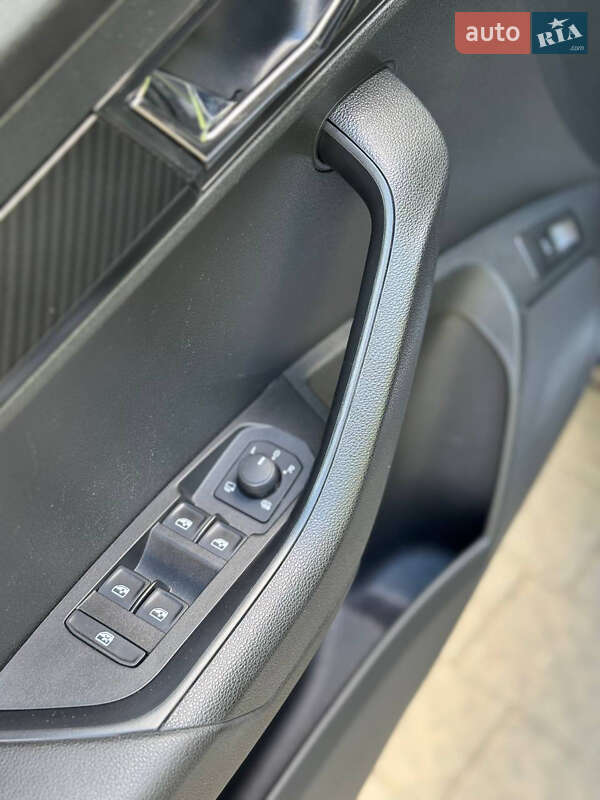 Позашляховик / Кросовер Skoda Karoq 2019 в Львові