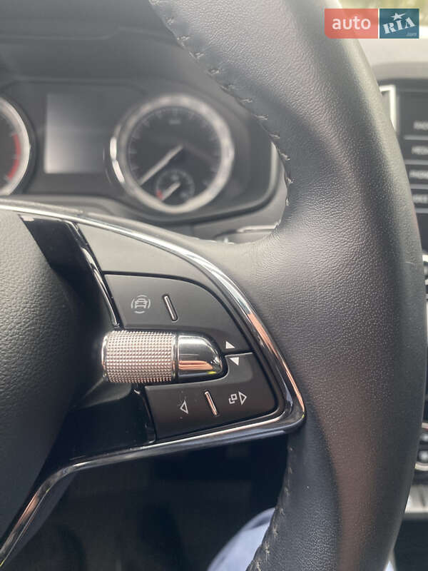 Внедорожник / Кроссовер Skoda Karoq 2022 в Краснограде