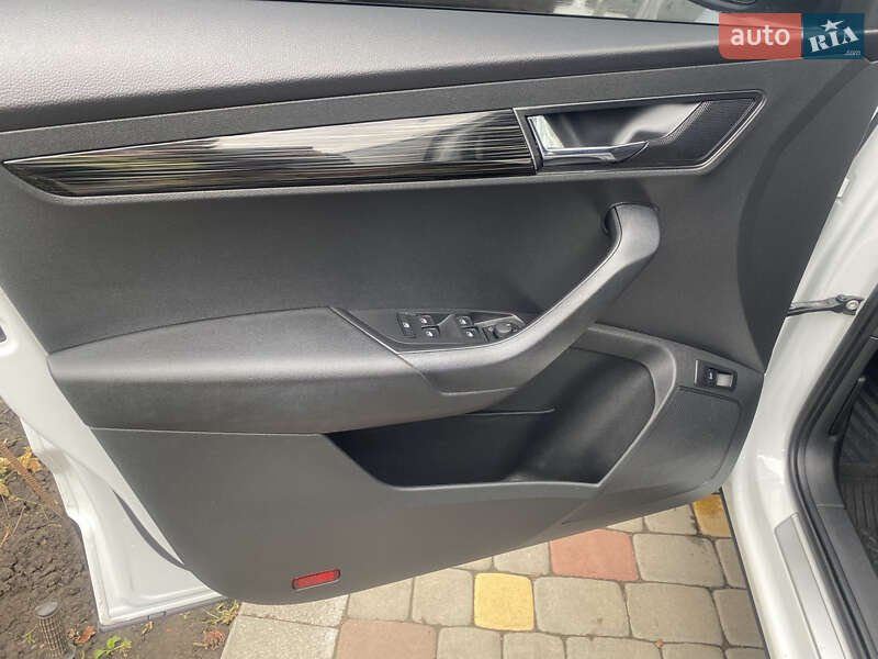 Внедорожник / Кроссовер Skoda Karoq 2022 в Краснограде