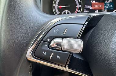 Позашляховик / Кросовер Skoda Karoq 2021 в 