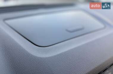 Позашляховик / Кросовер Skoda Karoq 2021 в 