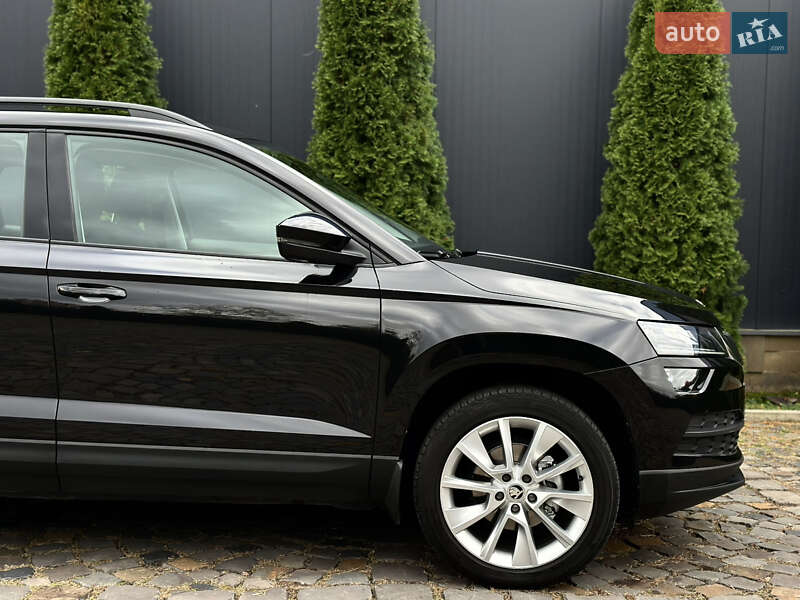 Внедорожник / Кроссовер Skoda Karoq 2021 в Мукачево