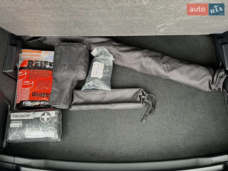 Внедорожник / Кроссовер Skoda Karoq 2021 в Луцке