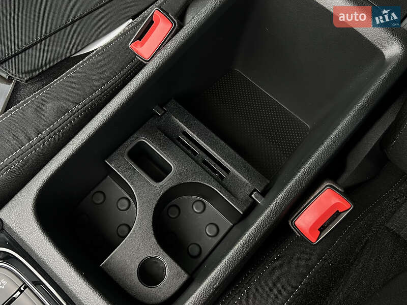 Внедорожник / Кроссовер Skoda Karoq 2021 в Луцке