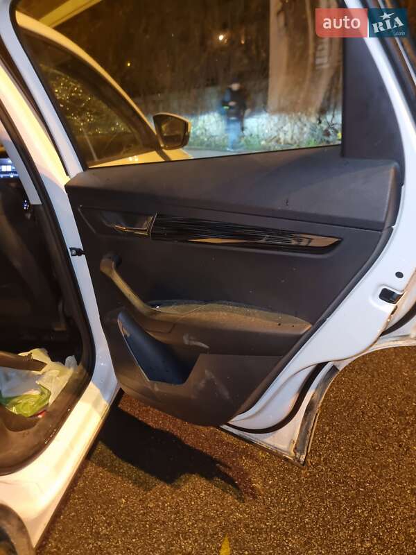 Внедорожник / Кроссовер Skoda Karoq 2018 в Харькове