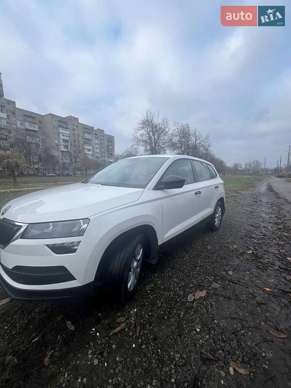 Внедорожник / Кроссовер Skoda Karoq 2021 в Лозовой