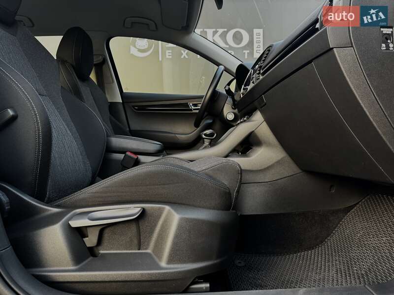 Внедорожник / Кроссовер Skoda Karoq 2020 в Львове