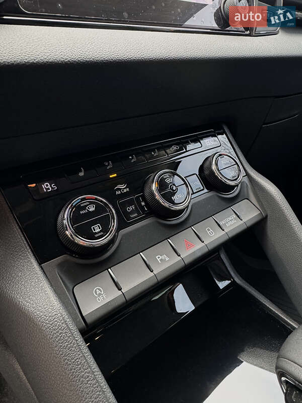 Внедорожник / Кроссовер Skoda Karoq 2024 в Днепре