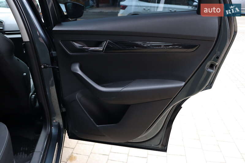 Позашляховик / Кросовер Skoda Karoq 2018 в Львові