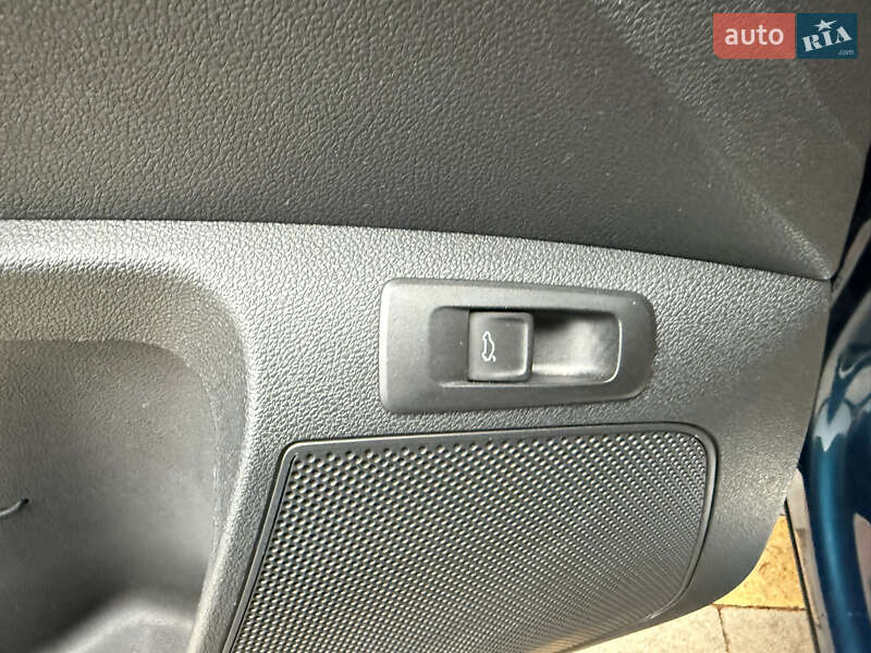 Внедорожник / Кроссовер Skoda Karoq 2020 в Ровно