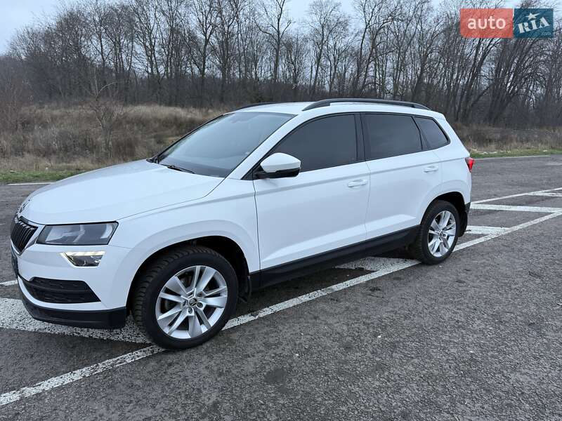 Внедорожник / Кроссовер Skoda Karoq 2020 в Киеве