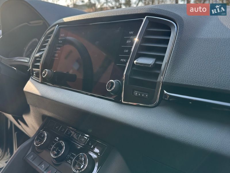 Внедорожник / Кроссовер Skoda Karoq 2020 в Львове