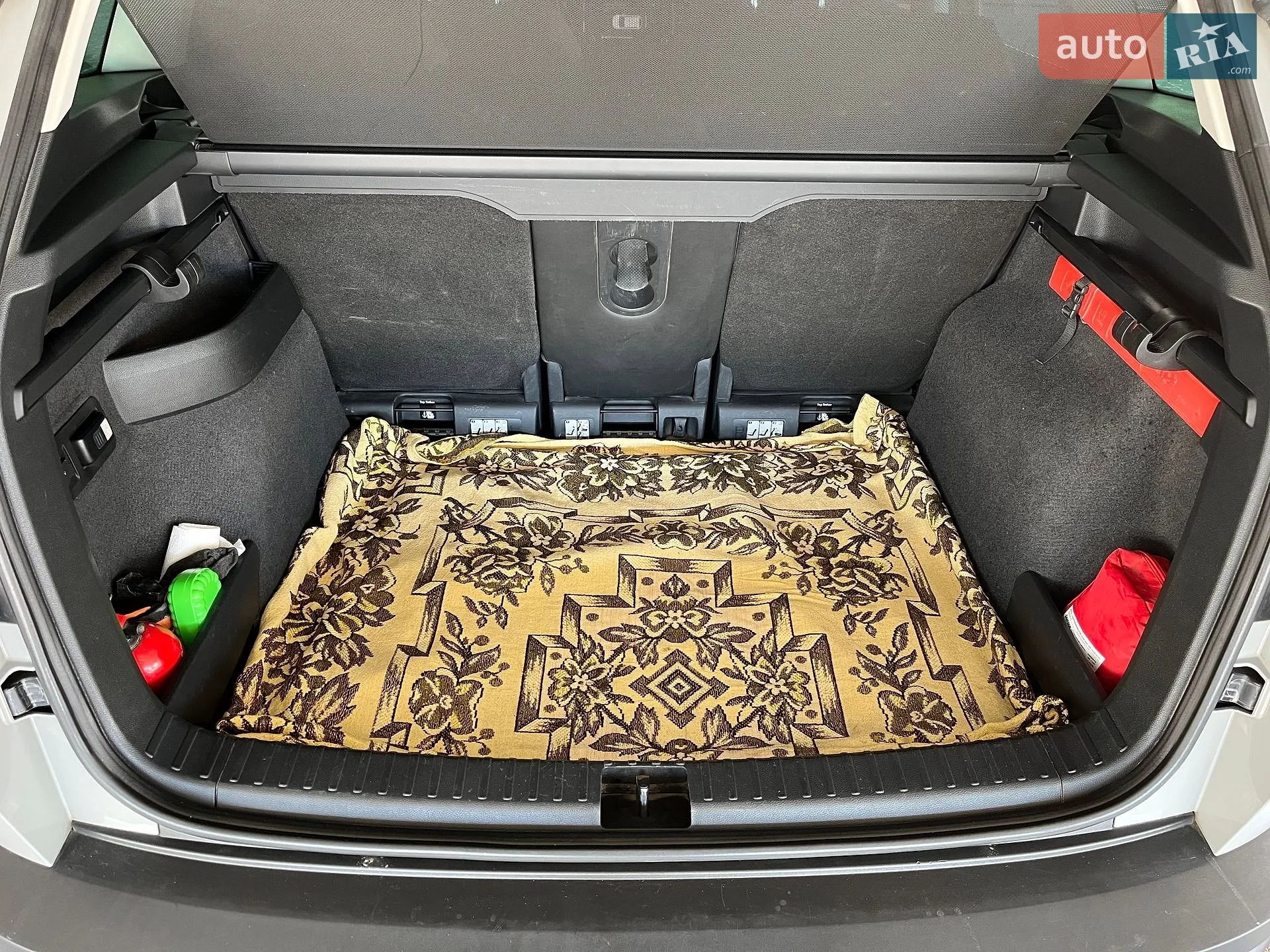 Skoda Karoq 2019 VIN TMBJG7NUXK2042624 фото оголошення 18 з 55