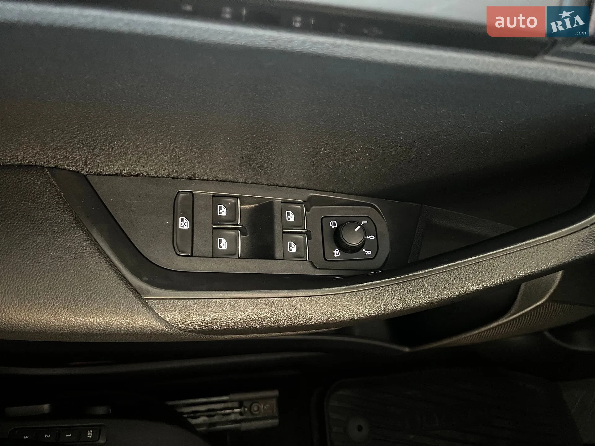 Skoda Karoq 2019 VIN TMBJG7NUXK2042624 фото оголошення 29 з 55