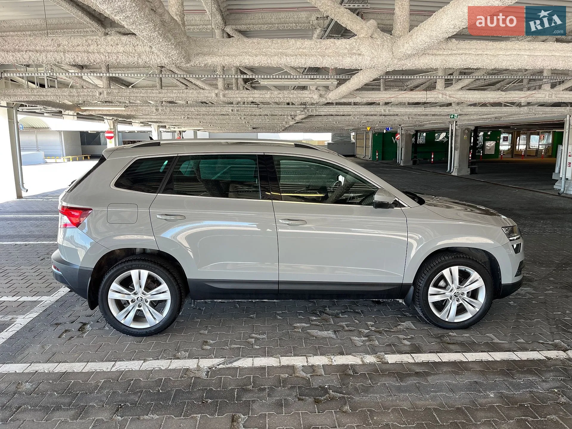 Skoda Karoq 2019 VIN TMBJG7NUXK2042624 фото оголошення 4 з 55