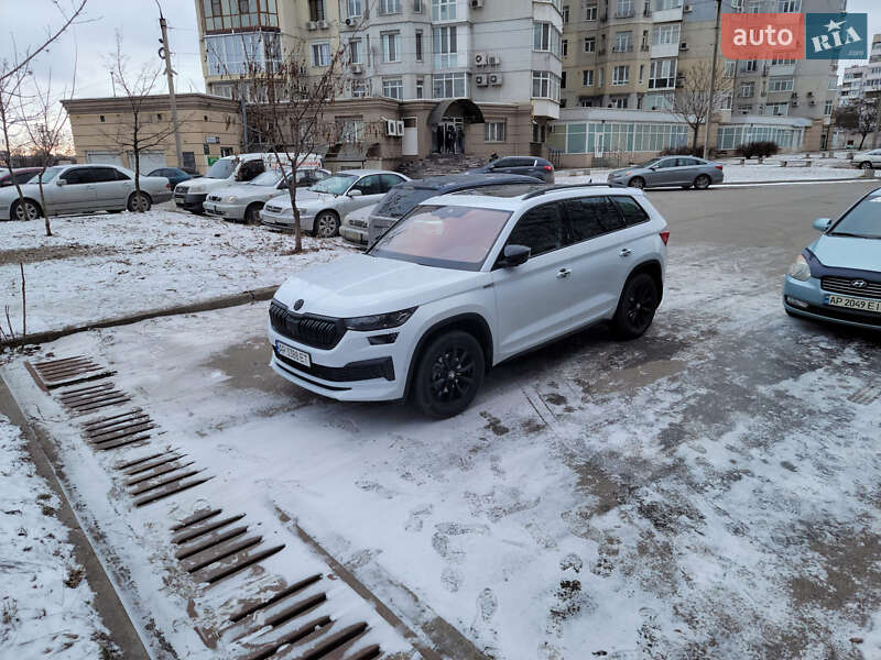 Внедорожник / Кроссовер Skoda Kodiaq 2021 в Запорожье
