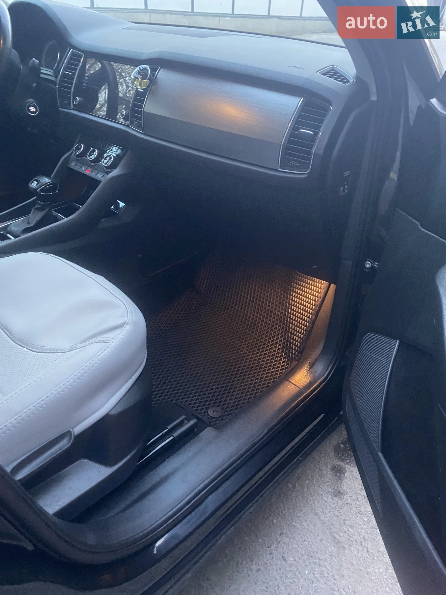Skoda Kodiaq 2018 VIN TMBJJ7NS6K8028958 фото оголошення 23 з 30