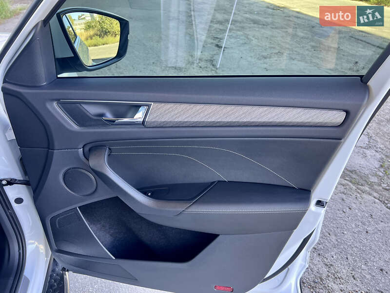 Внедорожник / Кроссовер Skoda Kodiaq 2023 в Киеве