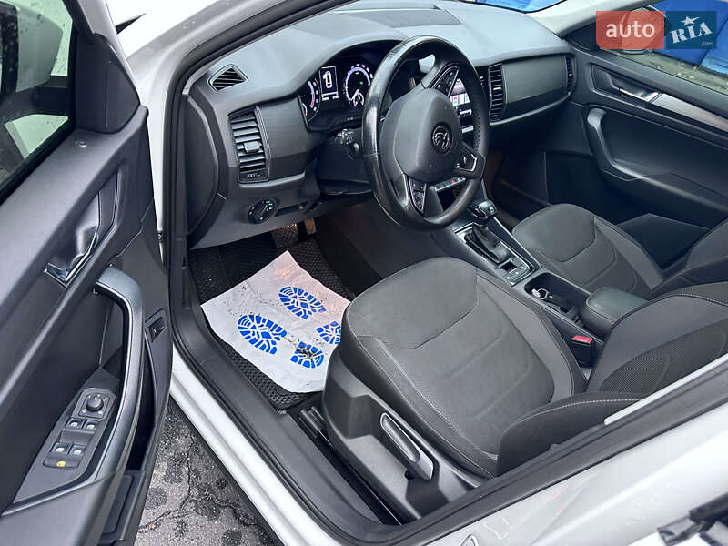 Позашляховик / Кросовер Skoda Kodiaq 2019 в Києві фото 29 Позашляховик / Кросовер Skoda Kodiaq 2019 в Києві