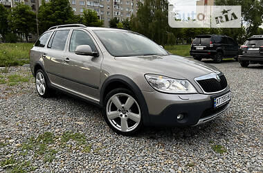 Универсал Skoda Octavia Scout 2010 в 