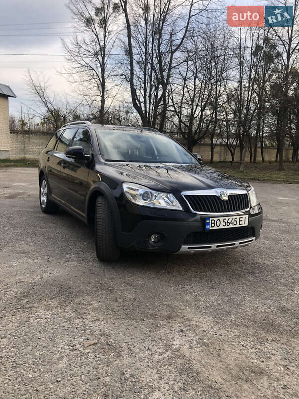 Универсал Skoda Octavia Scout 2011 в Бродах
