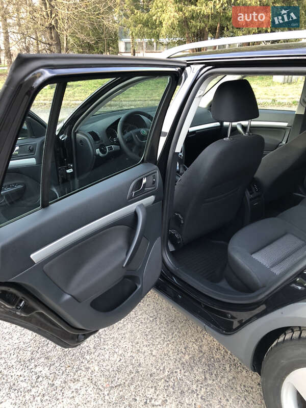 Универсал Skoda Octavia Scout 2011 в Бродах