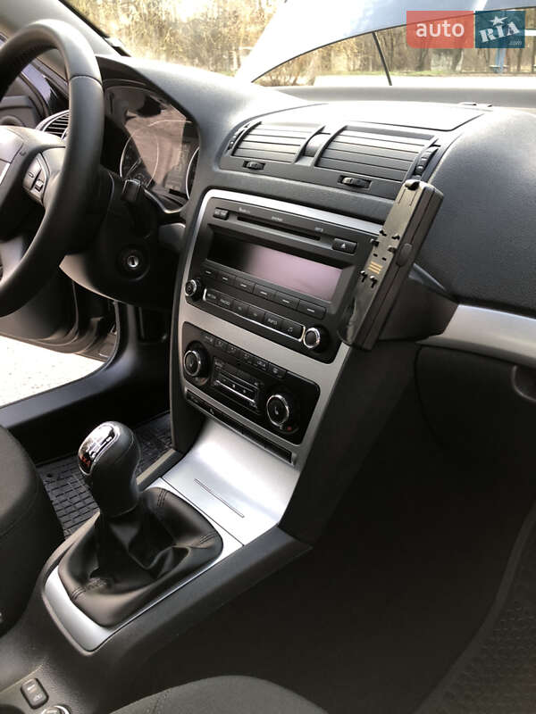Универсал Skoda Octavia Scout 2011 в Бродах
