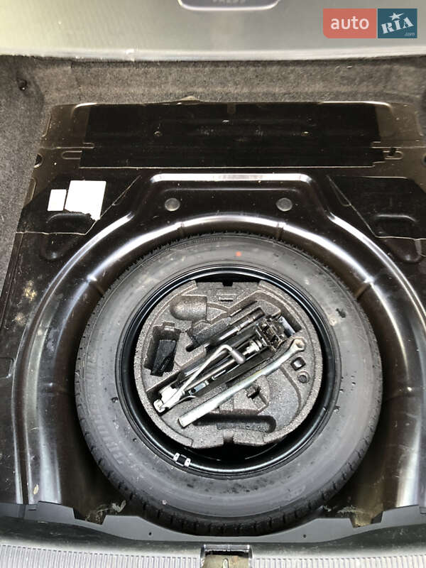 Универсал Skoda Octavia Scout 2011 в Бродах