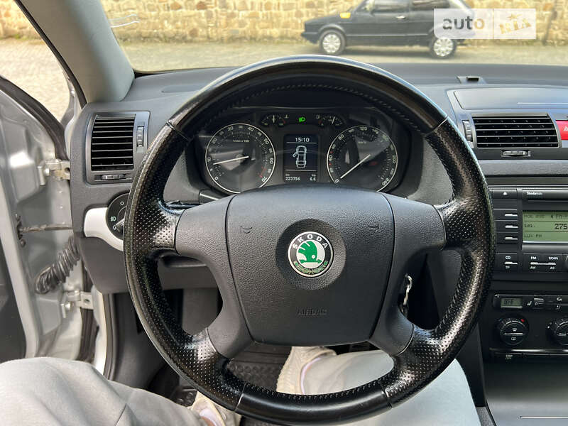 Універсал Skoda Octavia Scout 2008 в Чернівцях