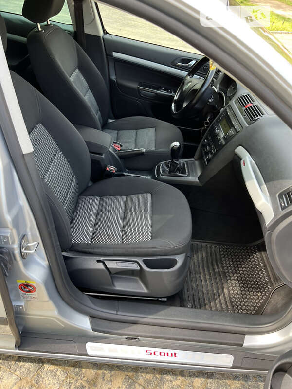 Універсал Skoda Octavia Scout 2008 в Чернівцях