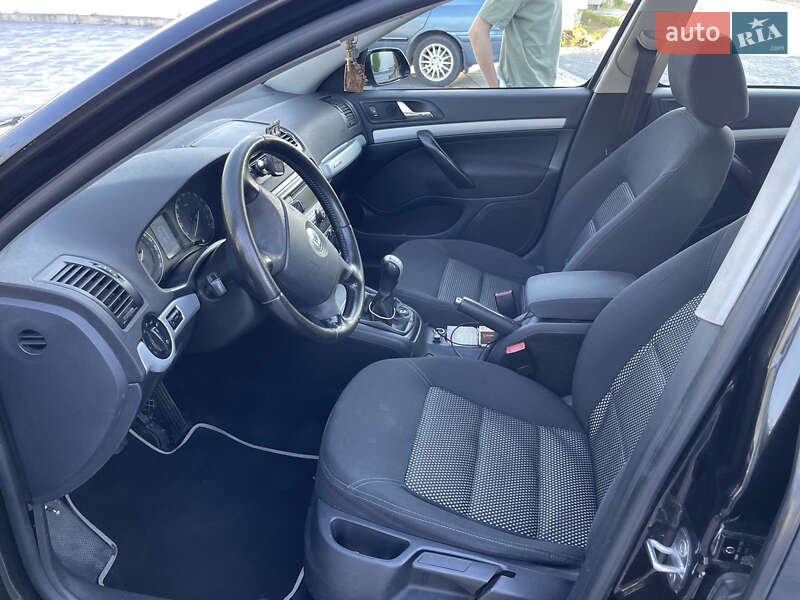 Універсал Skoda Octavia Scout 2008 в Львові фото 29 Універсал Skoda Octavia Scout 2008 в Львові