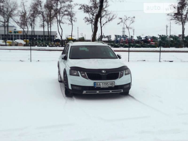 Универсал Skoda Octavia Scout 2017 в Новомиргороде