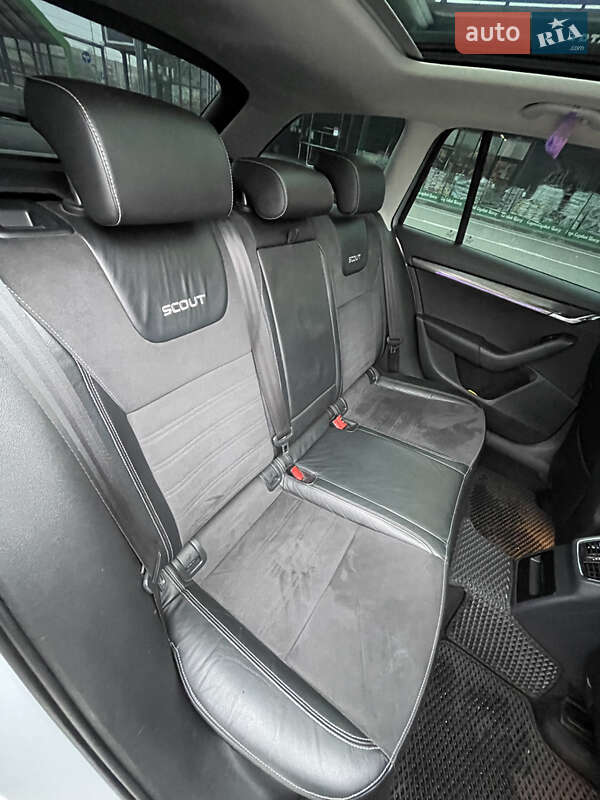 Универсал Skoda Octavia Scout 2017 в Первомайске