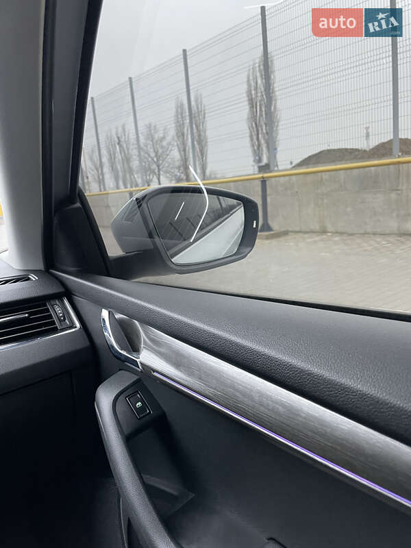 Универсал Skoda Octavia Scout 2017 в Первомайске