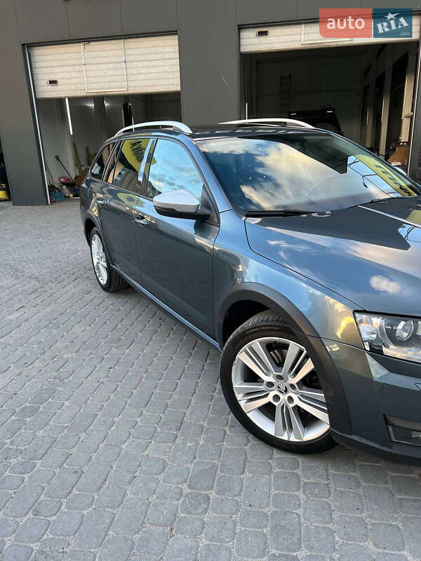 Универсал Skoda Octavia Scout 2017 в Золочеве