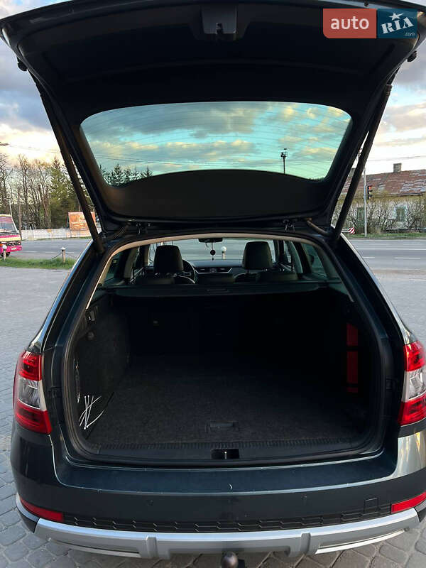 Универсал Skoda Octavia Scout 2017 в Золочеве