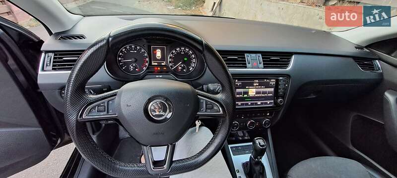 Універсал Skoda Octavia Scout 2016 в Бучі