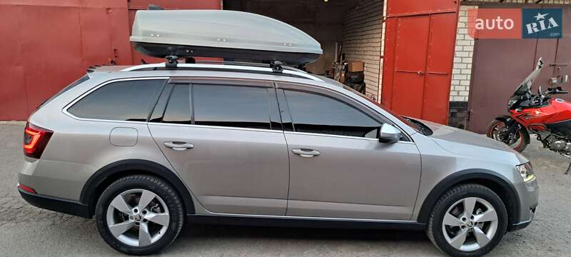 Универсал Skoda Octavia Scout 2017 в Харькове