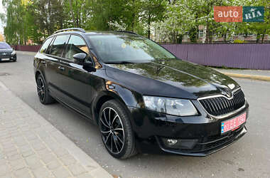 Универсал Skoda Octavia Scout 2015 в Черновцах